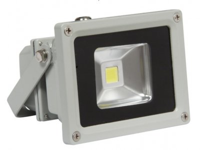 Светодиодный прожектор с датчиком для эффективной организации освещения